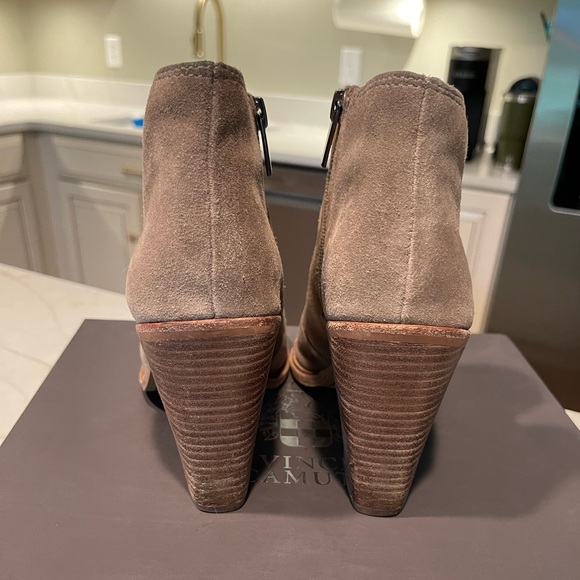 Vince Camuto Katleen Peep Toe Bootie - Picture 6 of 9